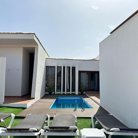 Private Villa With Pool In The Mountains Pajara  Exterior photo